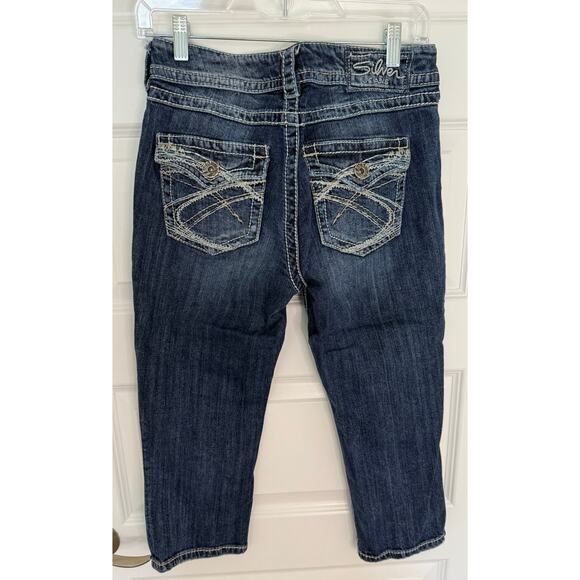 Silver Jeans Co. Suki Surplus Capri Jeans Distressed Curvy Fit Size 30 - Picture 2 of 8